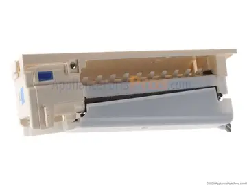Samsung Refrigerator Ice Maker Assembly (part DA97-15217D), shown as the reference photo for code 33E